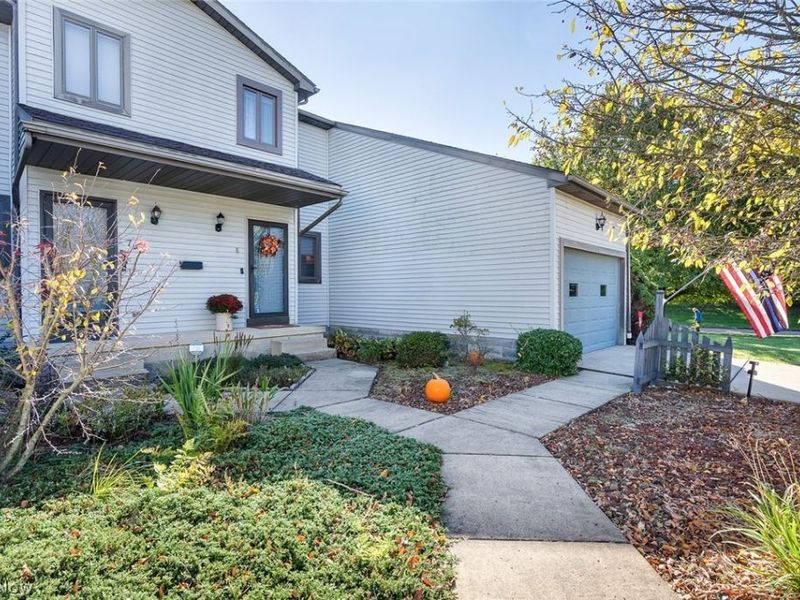 3710 Mercedes Place, Unit 8, Canfield, OH 44406 Photo 3