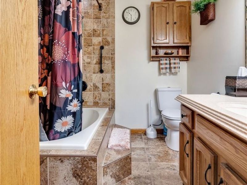 3710 Mercedes Place, Unit 8, Canfield, OH 44406 Photo 32