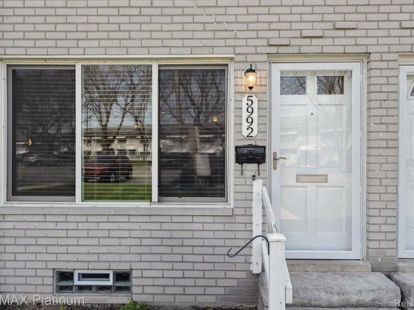 5992 Alan Drive , Unit 22, Brighton, Mi 48116