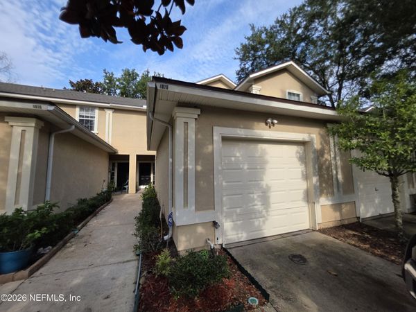 4826 PLAYPEN Drive, Jacksonville, FL 32210