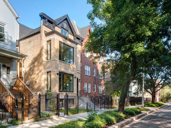 2126 N Sawyer Avenue , Chicago, IL 60647