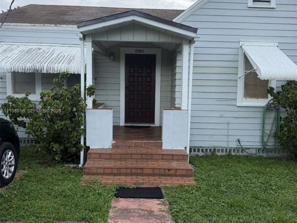 2301 SW 15th St , Miami, FL 33145