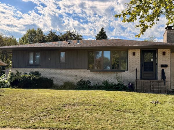 1822 35th Street NW, Rochester, MN 55901