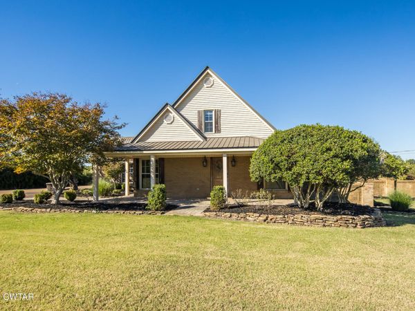 1688 Via Road , Bells, TN 38006