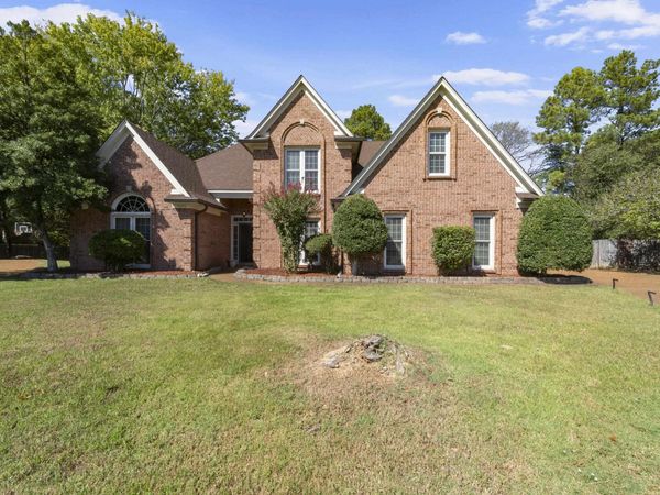 5095 COTSWOLD LN, Memphis, TN 38125