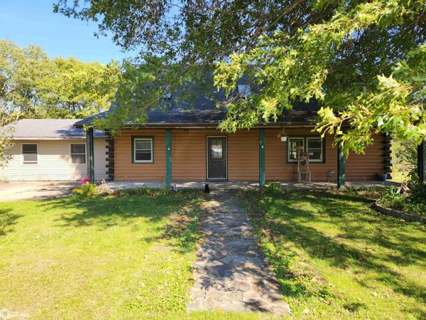 1415 Highway E49, Montour, IA 50173