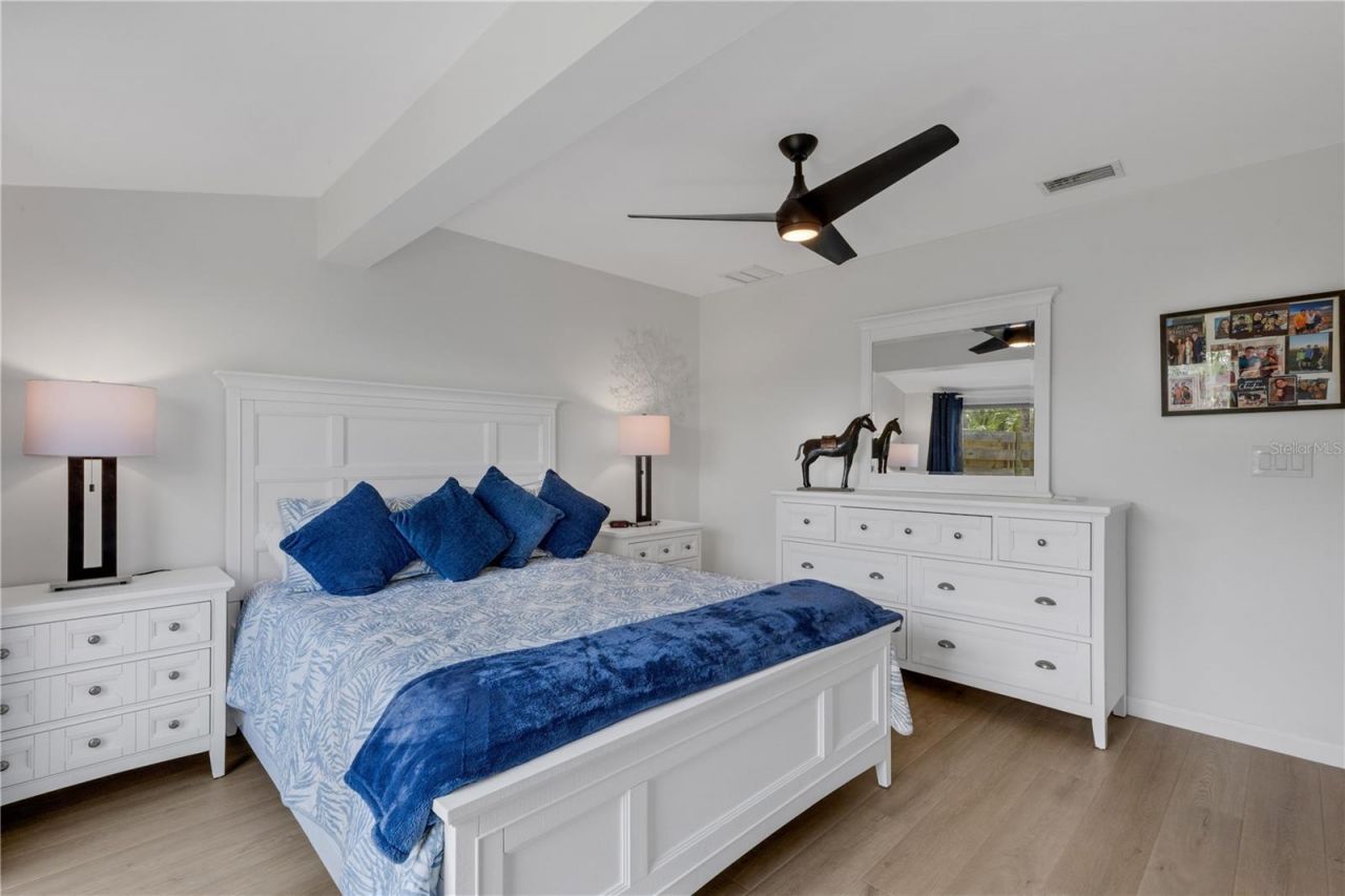 214 Hourglass Way , Unit V-4, Sarasota, FL 34242 Photo