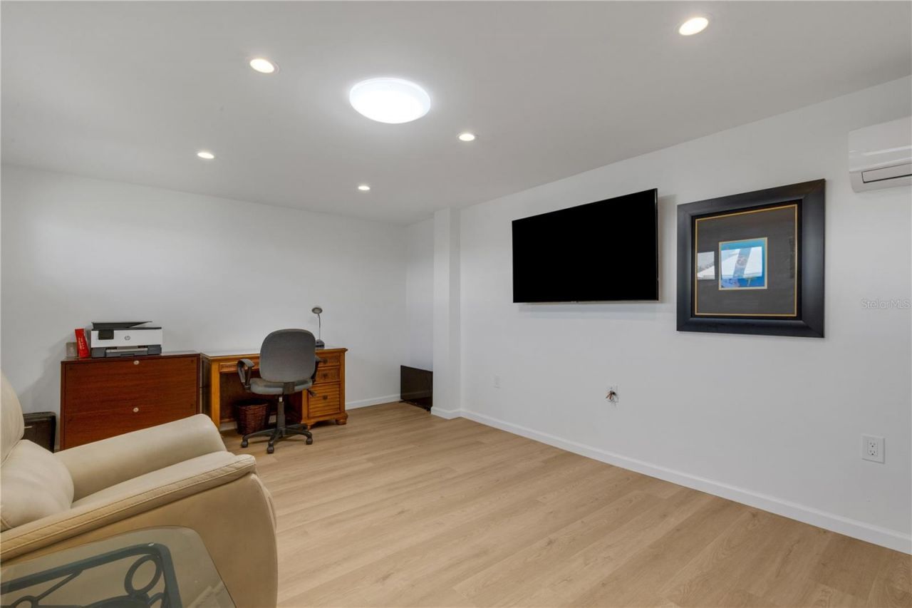 214 Hourglass Way , Unit V-4, Sarasota, FL 34242 Photo