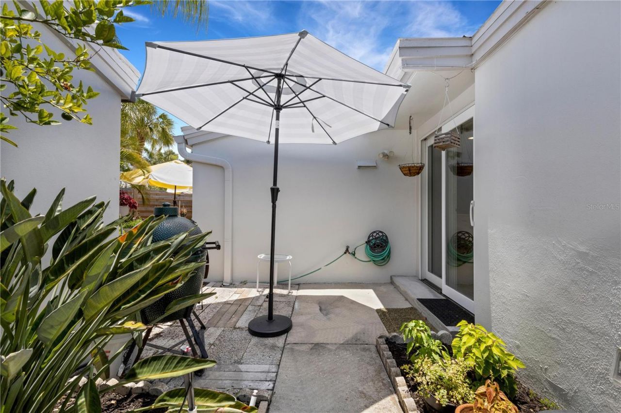 214 Hourglass Way , Unit V-4, Sarasota, FL 34242 Photo