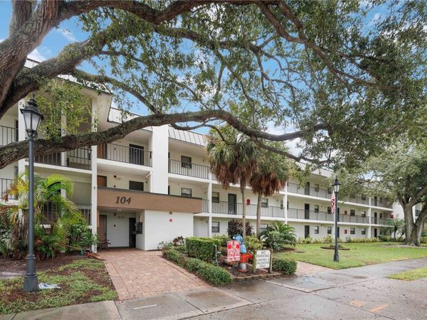 104 CAPRI ISLES BOULEVARD , Unit 301, VENICE, FL 34292