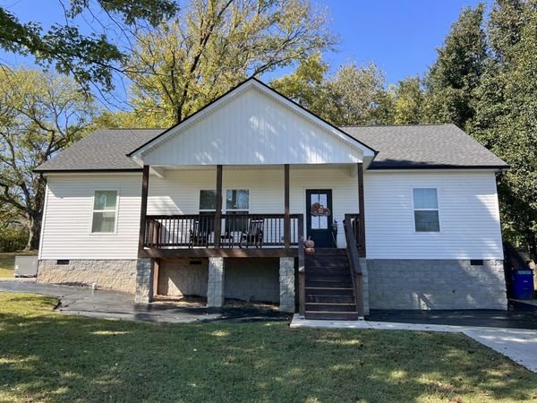 405 Oakview Dr , Columbia, TN 38401