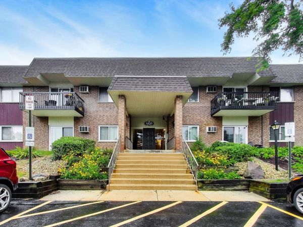 3425 83rd Street , Unit D18, Woodridge, IL 60517