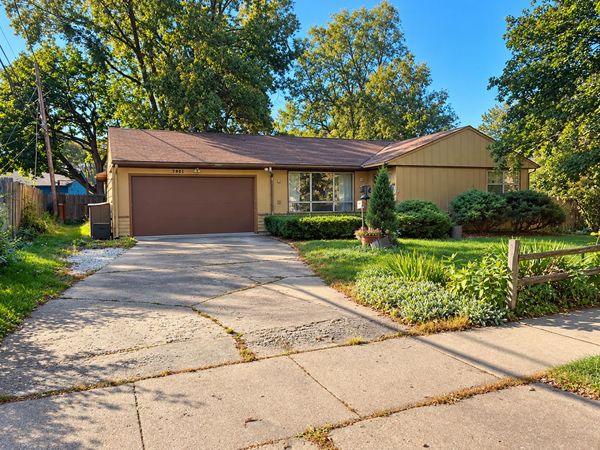 3303 Meadow Drive , Rolling Meadows, IL 60008