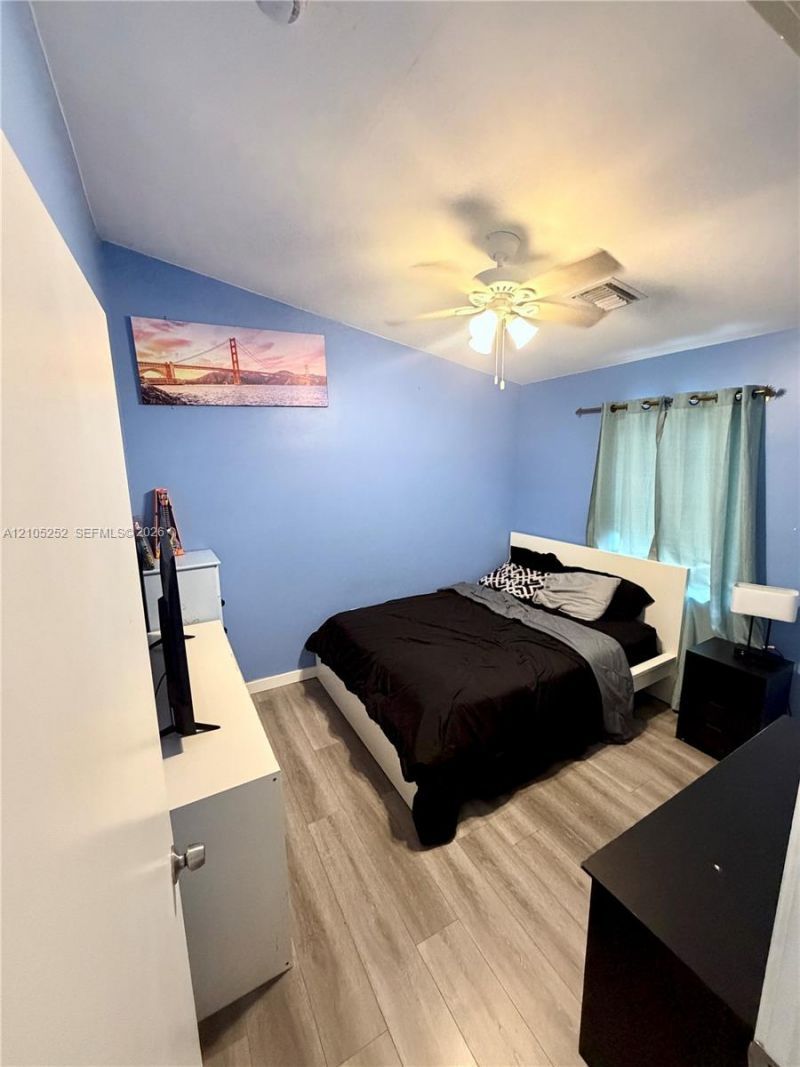 700 NW 17th Ter, Pompano Beach, FL 33069 Photo