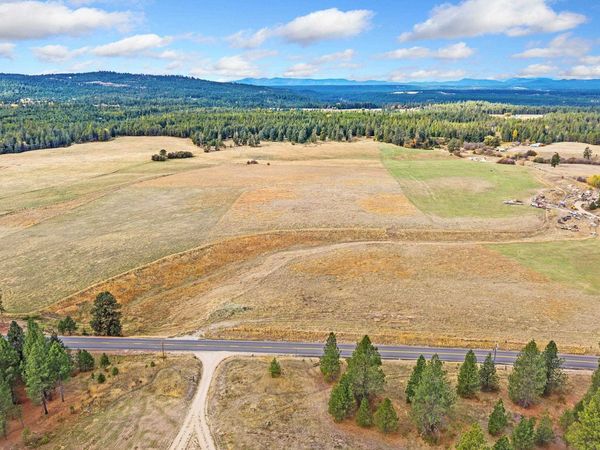 36277 E Elk Chattaroy Rd, Elk, WA 99009