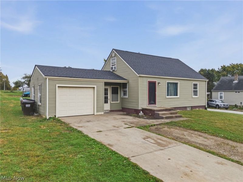 209 43rd Street SW, Canton, OH 44706 Photo 3