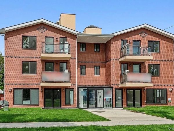214-11 35th , Unit 3C, Bayside, NY 11361