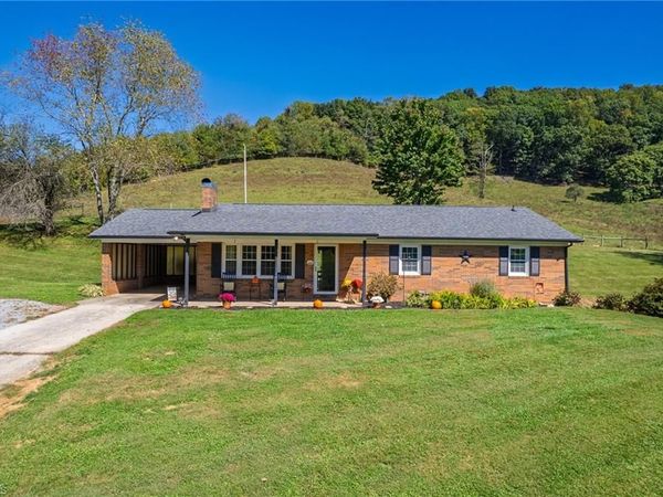395 Irwin Grocery Road , Laurel Springs, NC 28644