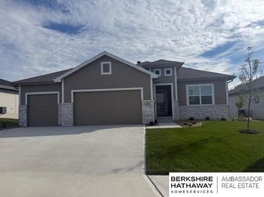 11711 S 119th Street, Papillion, NE 68046