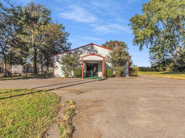 512 Boone Street , Crawfordsville, AR 72327