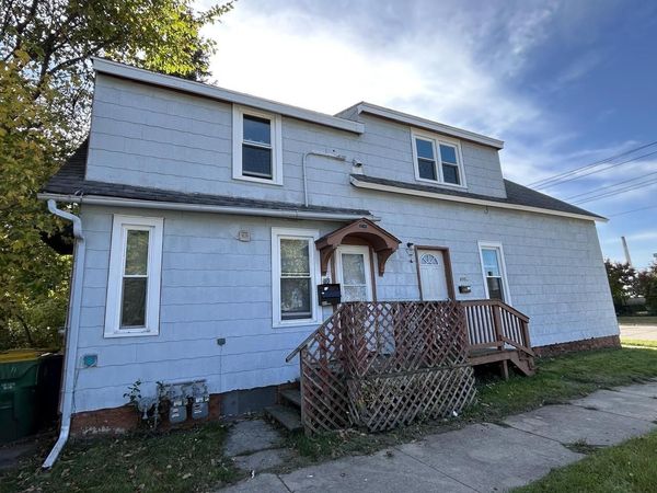800 SMITH STREET, Green Bay, WI 54302