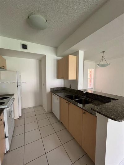 2492 Centergate Drive, Unit 107, Miramar, FL 33025 Photo