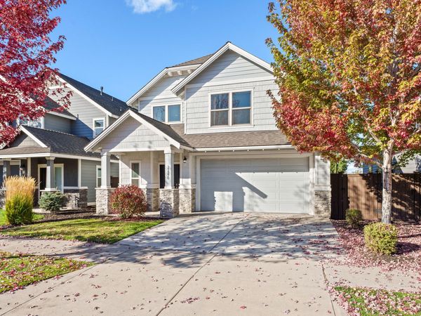 21370 NE Nolan Court, Bend, OR 97701