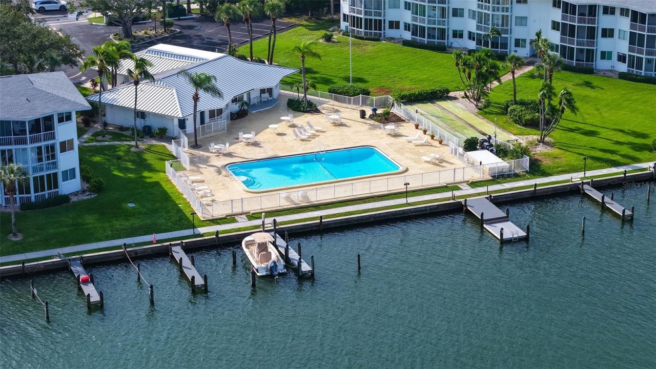 777 John Ringling Boulevard, Unit 36, Sarasota, FL 34236 Photo