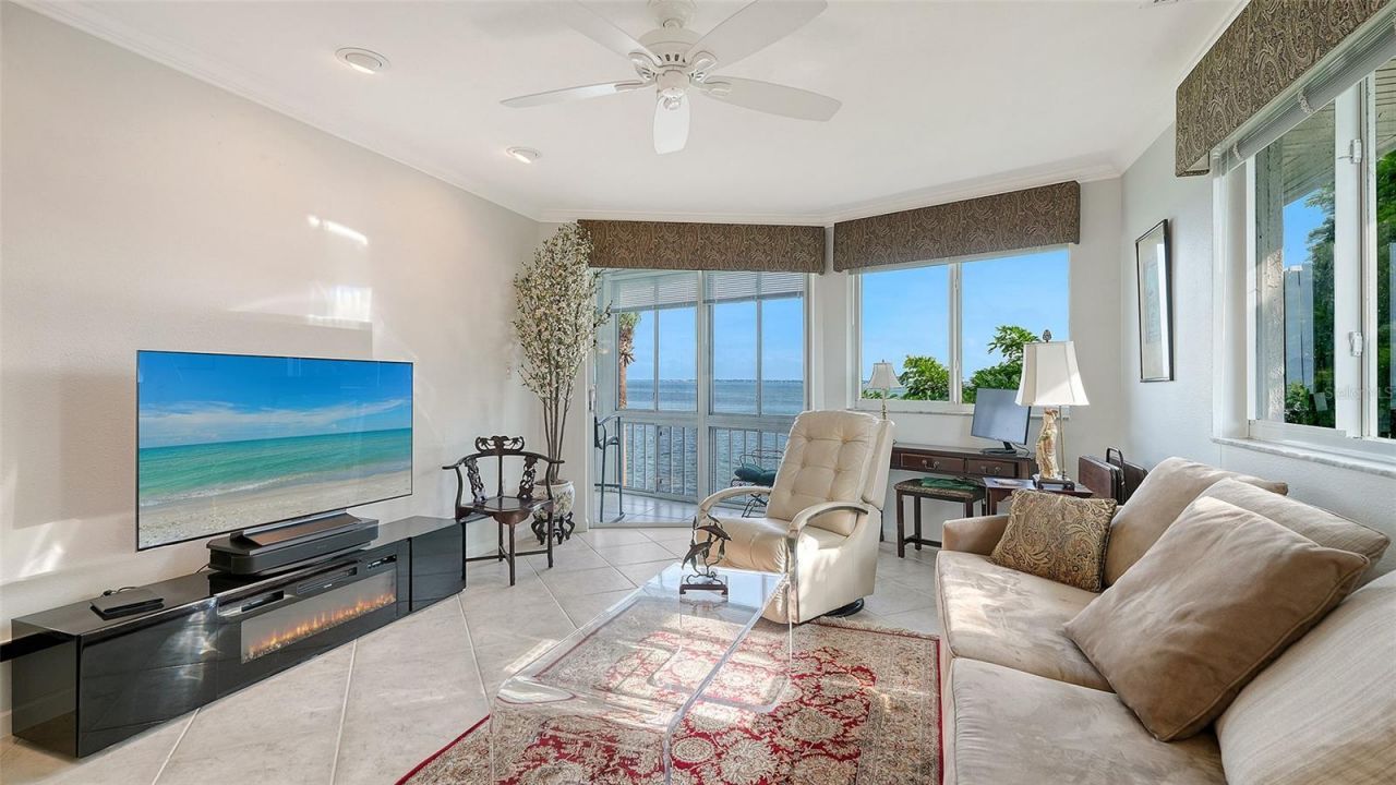 777 John Ringling Boulevard, Unit 36, Sarasota, FL 34236 Photo