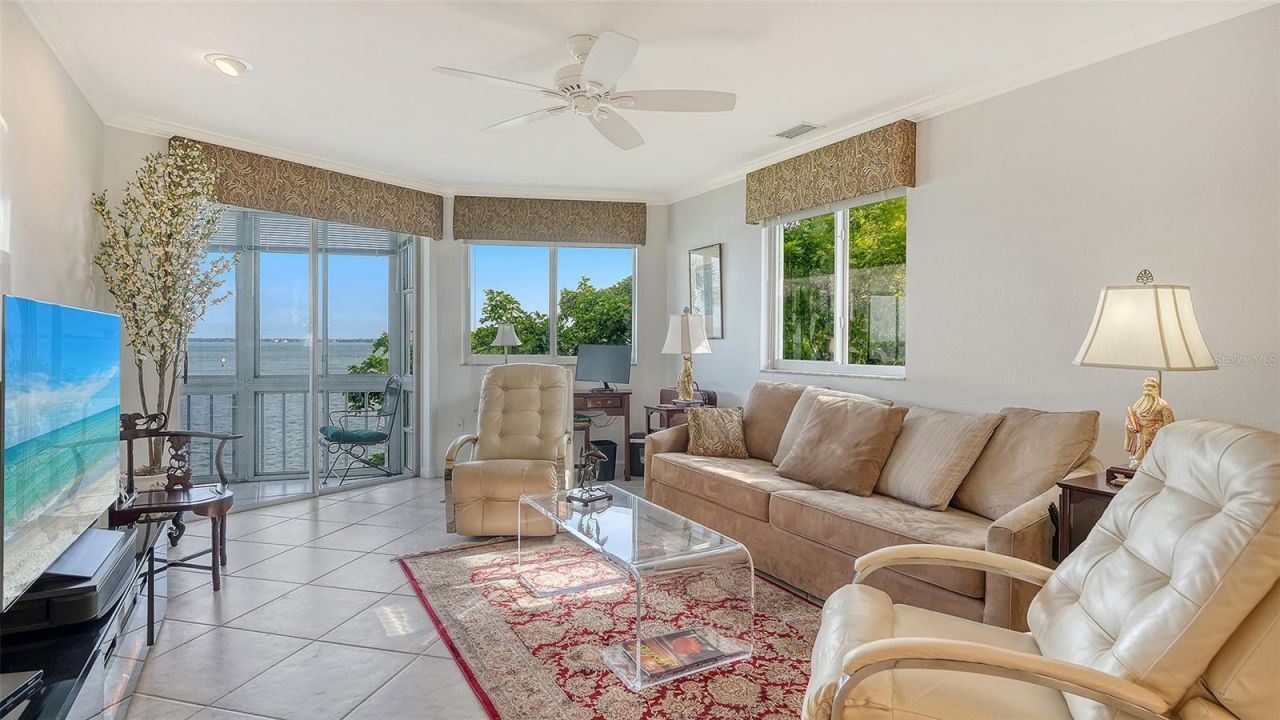 777 John Ringling Boulevard, Unit 36, Sarasota, FL 34236 Photo