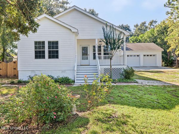 410 E 2nd Street, Pass Christian, MS 39571