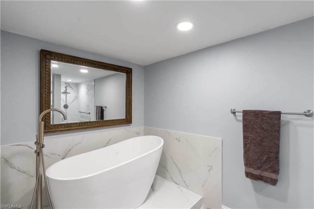 16580 Waters Edge Ct , Unit 102, Fort Myers, FL 33908 Photo