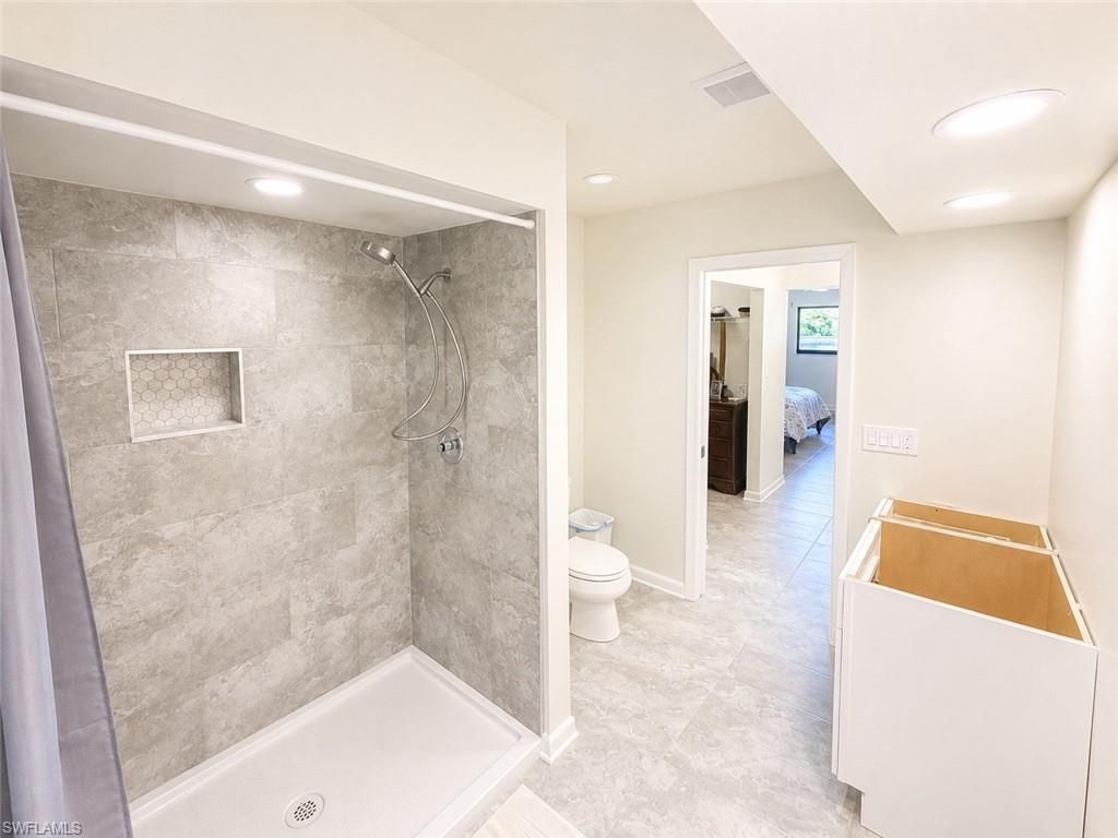 6952 Winkler Rd, Fort Myers, FL 33919 Photo