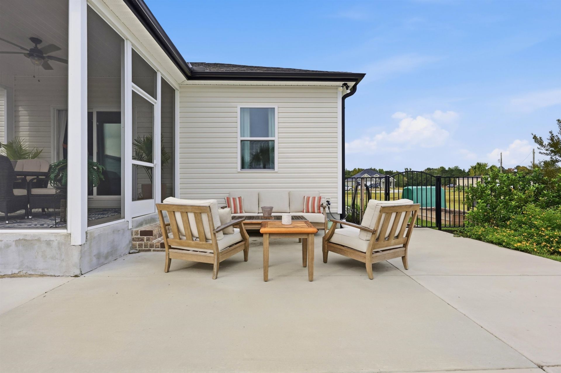 6953 Persimmon Rd. Photo 30