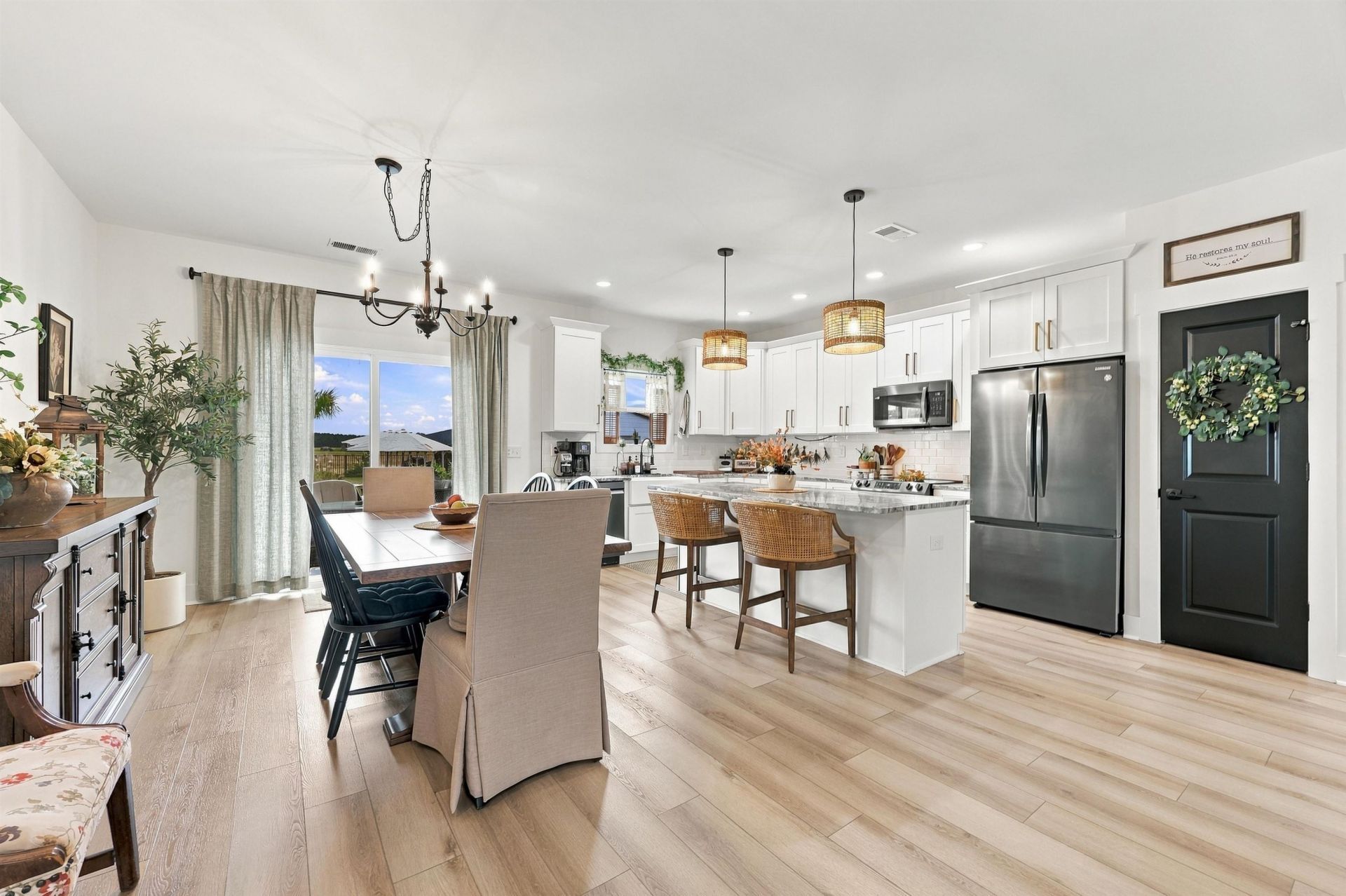 6953 Persimmon Rd. Photo 8
