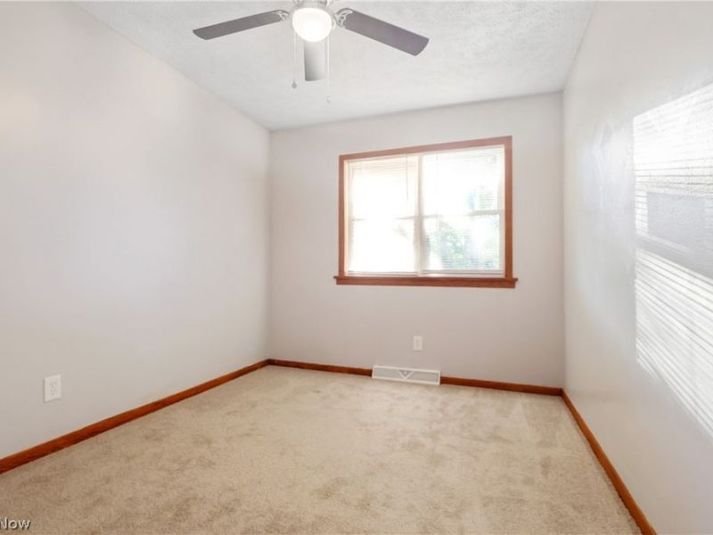 1302 East Avenue, Akron, OH 44307 Photo 24