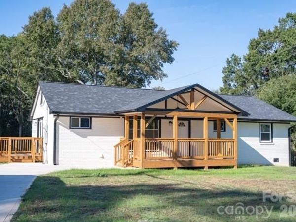 1733 Rhyne Carter Road , Gastonia, NC 28054