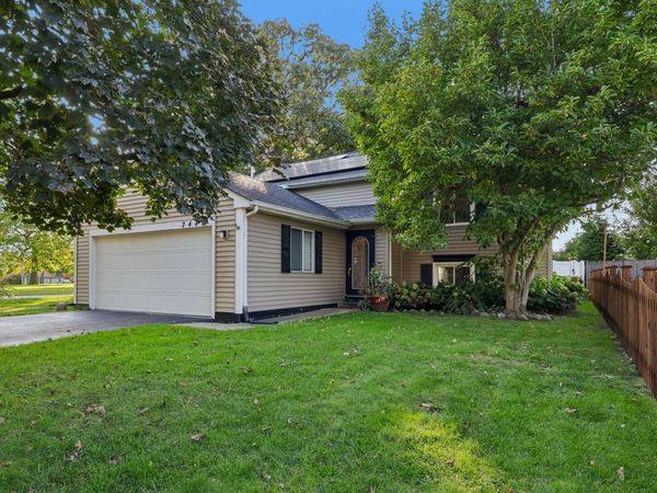 2489 Willoughby Lane, Aurora, IL 60502