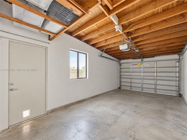 2130 Alamanda Dr , North Miami, FL 33181
