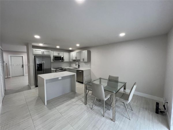 3826 SW 107th Ave , Unit 2-2, Miami, FL 33165