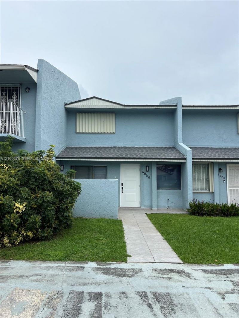 3826 SW 107th Ave , Unit 2-2, Miami, FL 33165 Photo