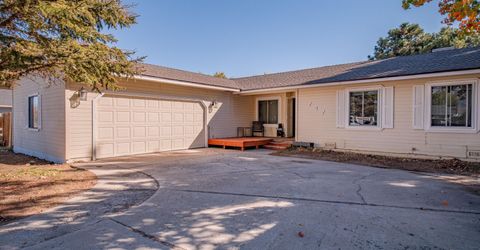 747 E Peak Lane, Gardnerville, NV 89460 Photo