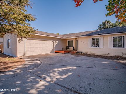 747 E Peak Lane, Gardnerville, NV 89460 Photo