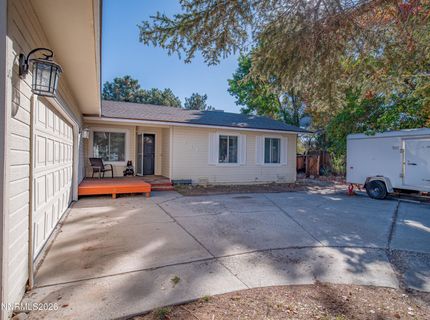 747 E Peak Lane, Gardnerville, NV 89460 Photo