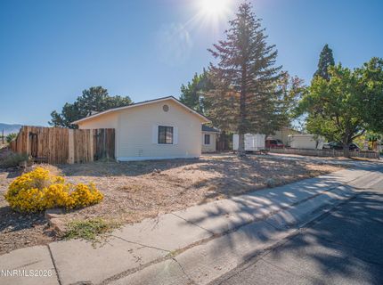747 E Peak Lane, Gardnerville, NV 89460 Photo