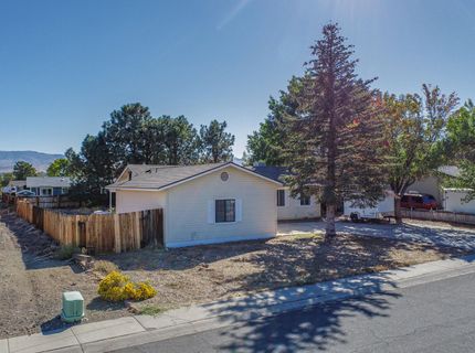 747 E Peak Lane, Gardnerville, NV 89460 Photo