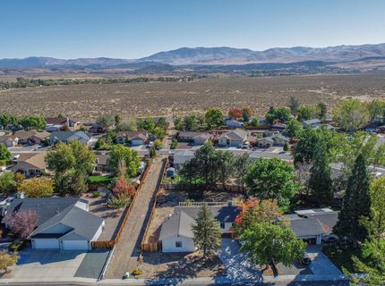 747 E Peak Lane, Gardnerville, NV 89460 Photo
