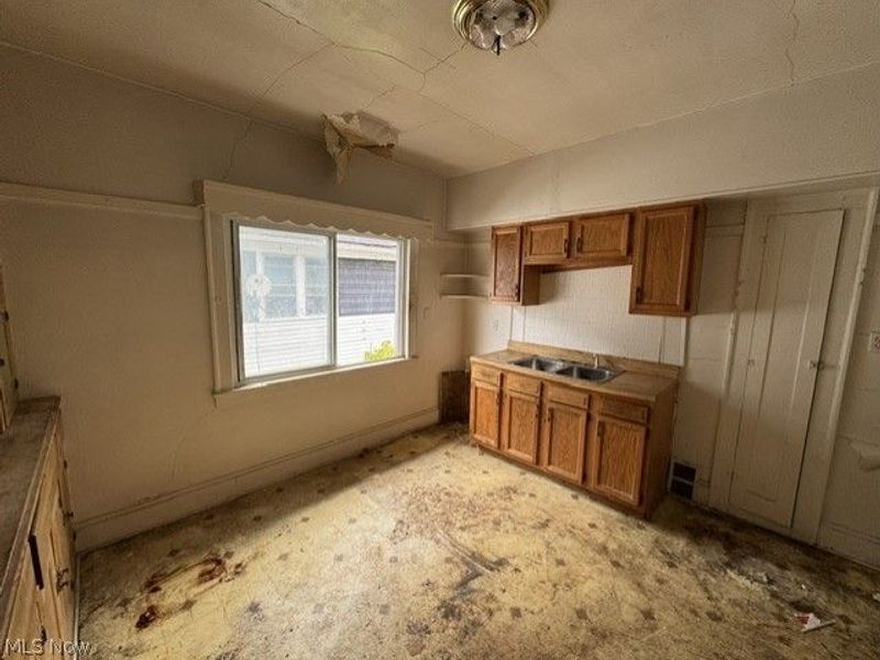 3607 E 146th Street, Cleveland, OH 44120 Photo 13