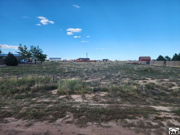 390 N Desert Cove Dr, Pueblo West, CO 81007