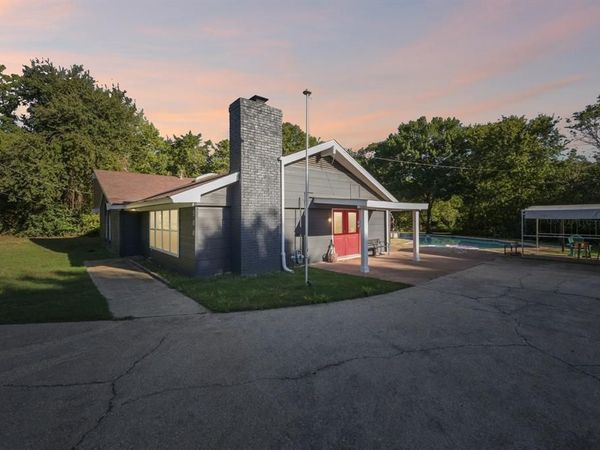 500 Spinner Road, DeSoto, TX 75115